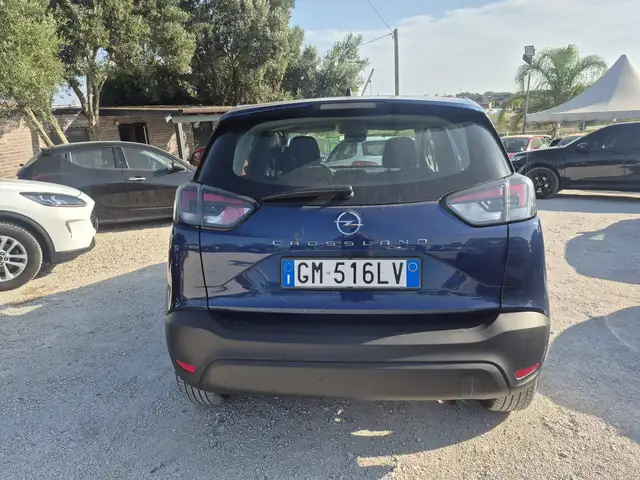 Opel Crossland X view 3