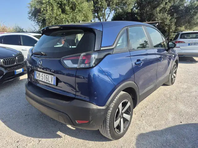 Opel Crossland X view 4