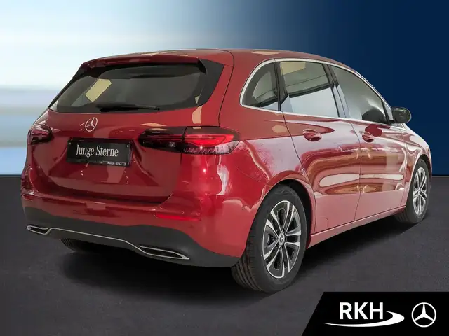 Mercedes-Benz B-Class view 3