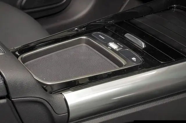 Mercedes-Benz B-Class view 8
