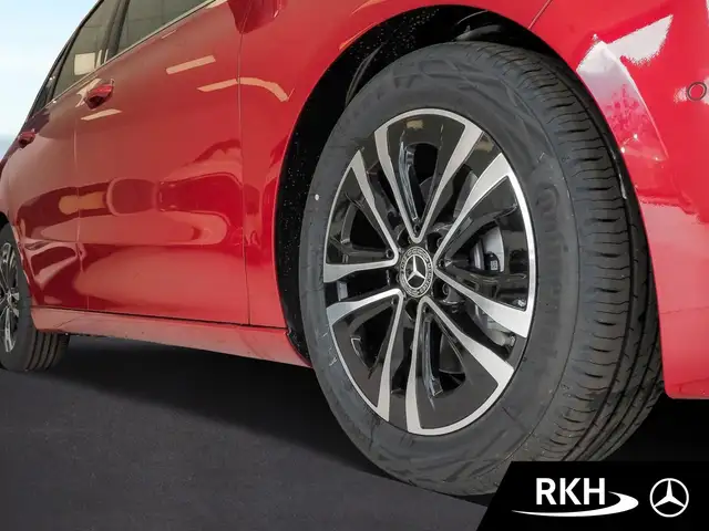 Mercedes-Benz B-Class view 5