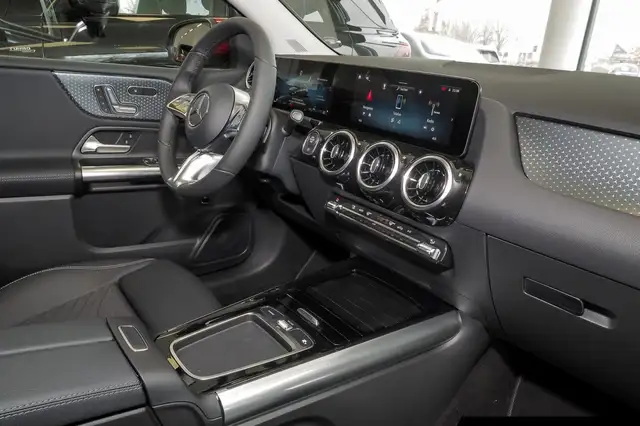 Mercedes-Benz B-Class view 7