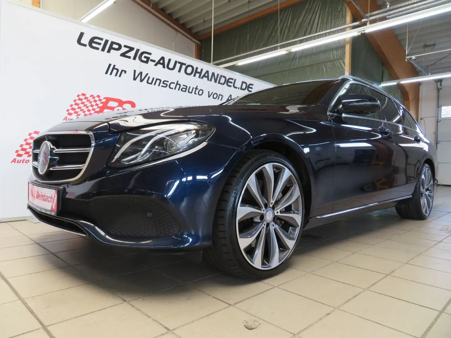 Mercedes-Benz E 400 d 4Matic Avantgarde*Android*Apple*AHK*GRA* Blau - 1