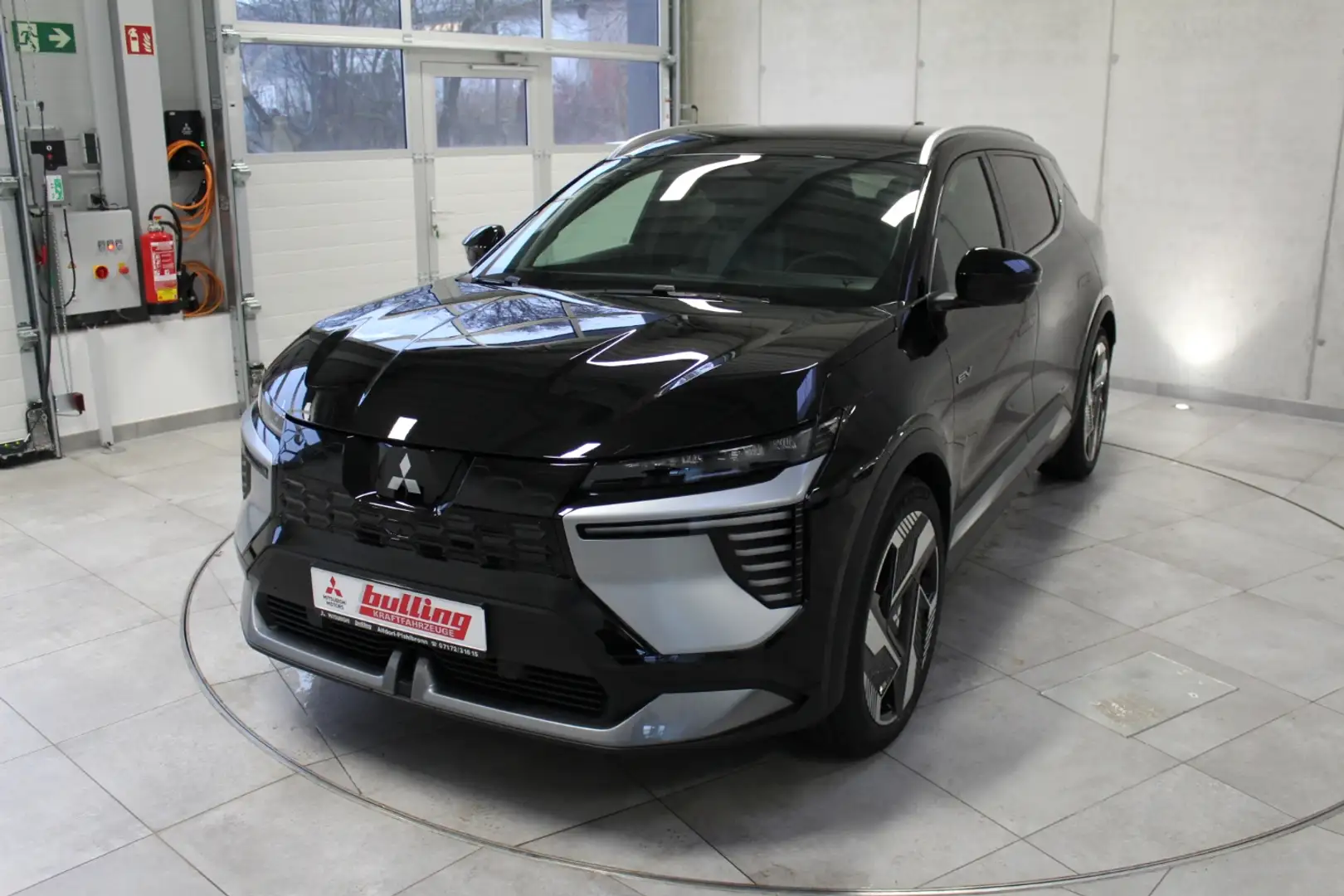 Mitsubishi Eclipse Cross Diamant TOP 87 kWh (22kW) Negru - 2