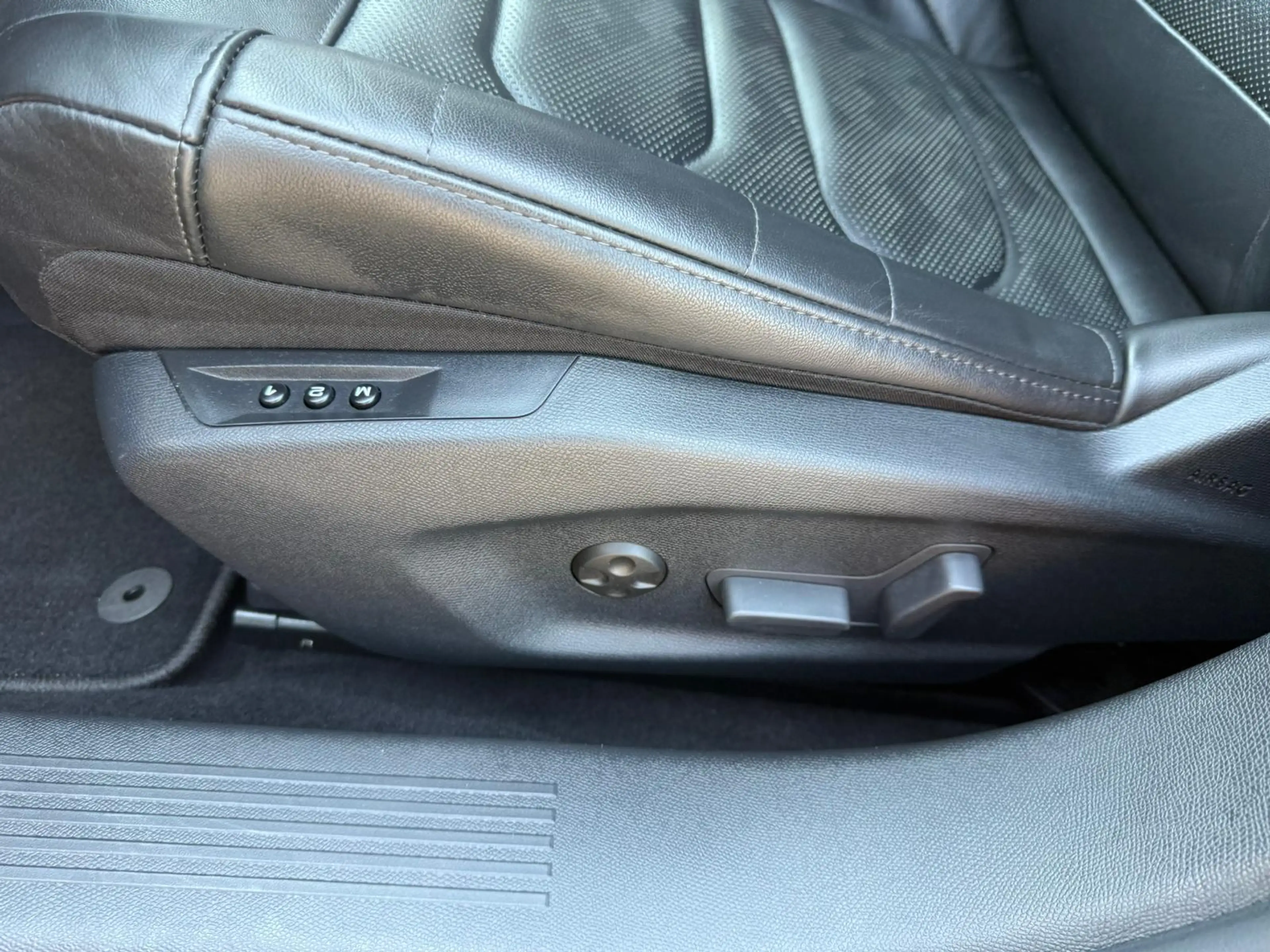 Citroen C5 X 1.6 Plug-in Hybrid 225 Shine *ACC & 360 Camera* — photo 10
