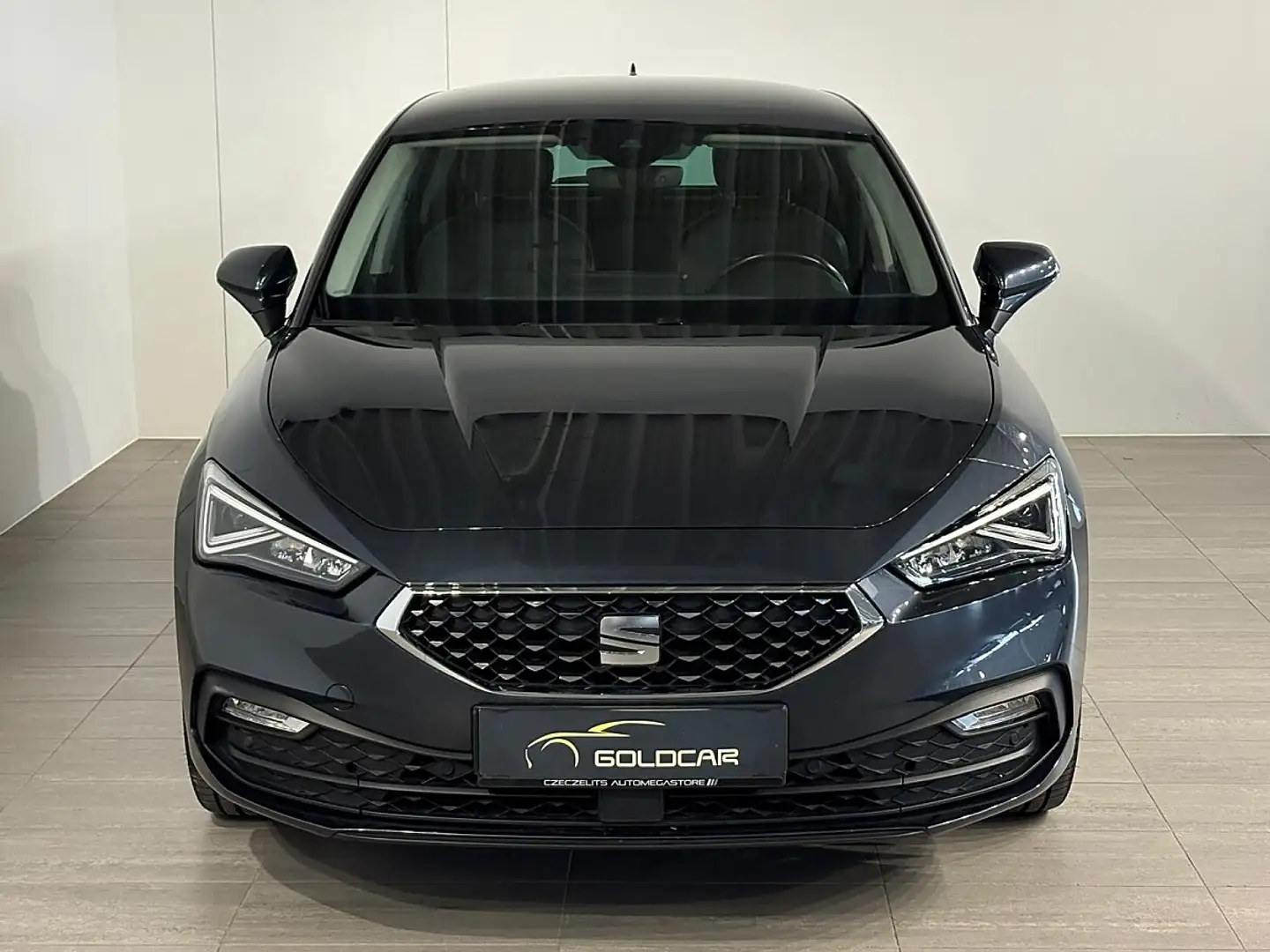 SEAT Leon 1,0 eTSI Xcellence DSG Grau - 2