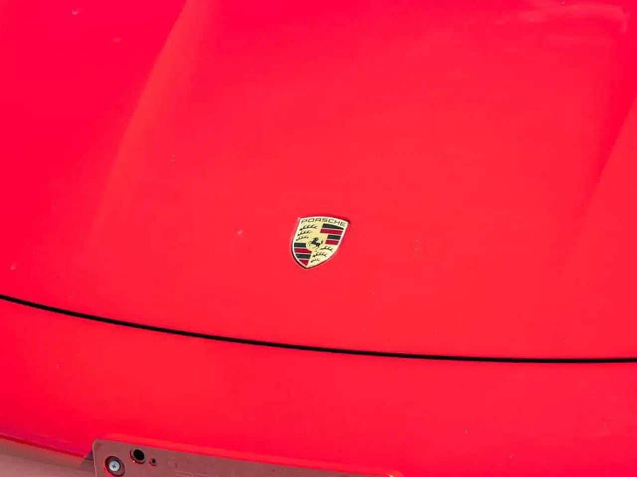 Porsche Taycan снимка Porsche Taycan