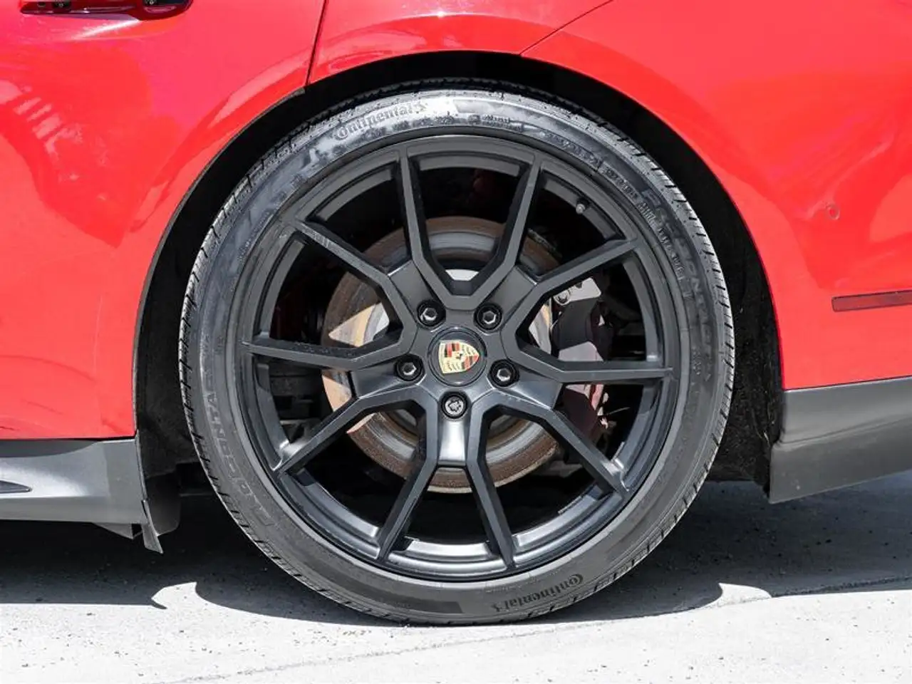 Porsche Taycan снимка Porsche Taycan