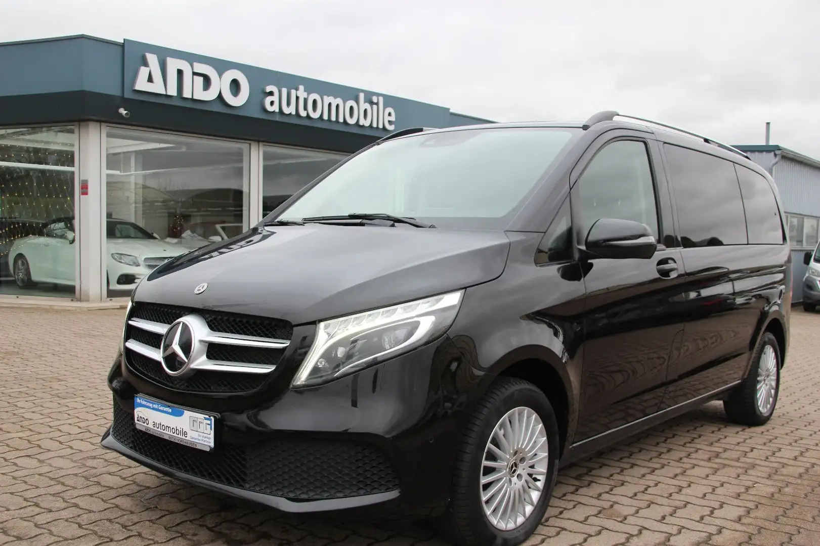 Mercedes-Benz V 250 EDITION 4MATIC kompakt 190PS*LED*NAVI*AHK* Schwarz - 1