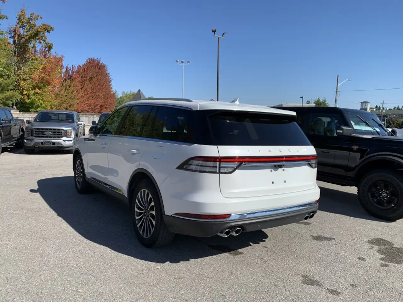 Lincoln Aviator снимка Lincoln Aviator