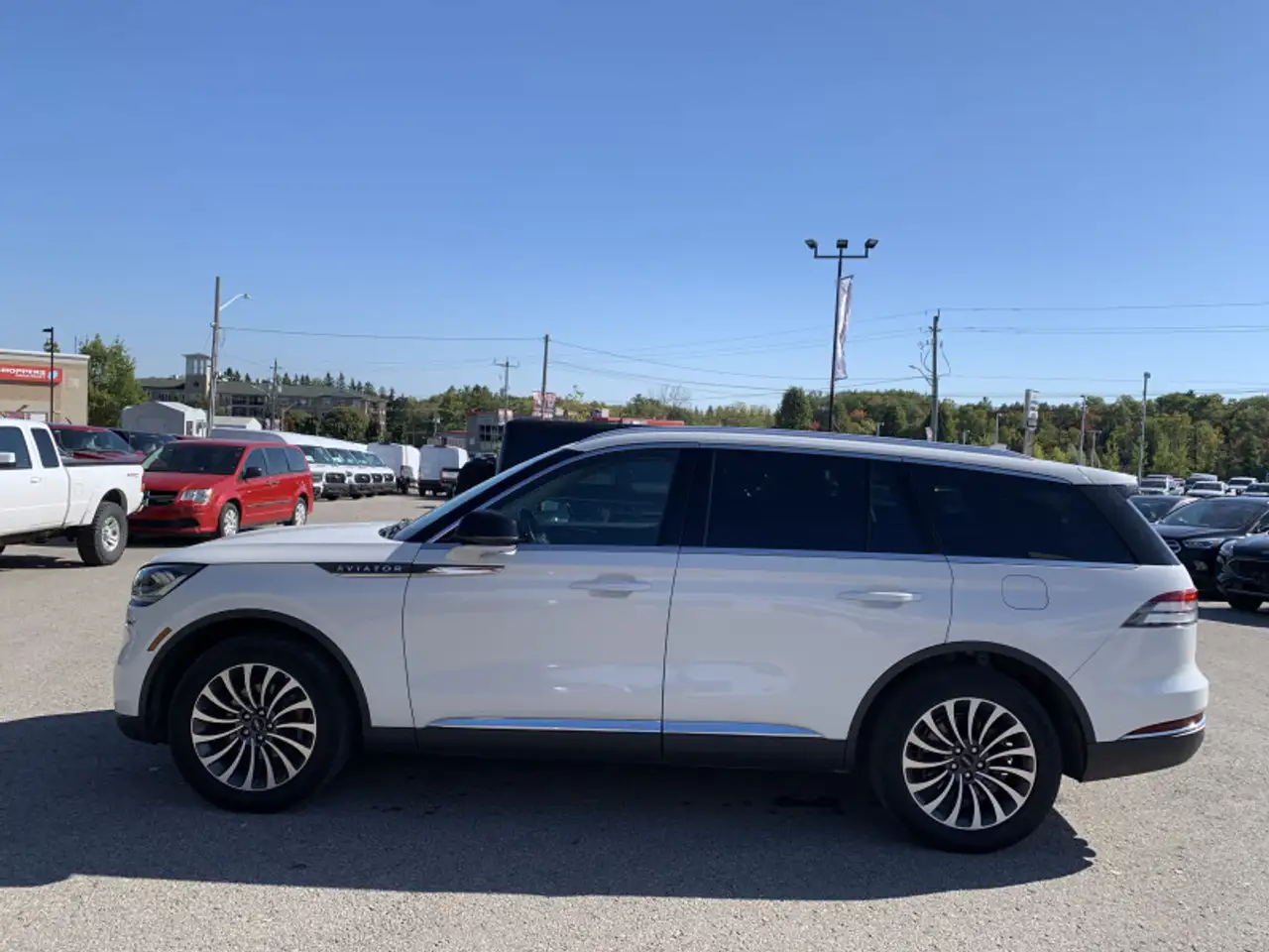 Lincoln Aviator снимка Lincoln Aviator