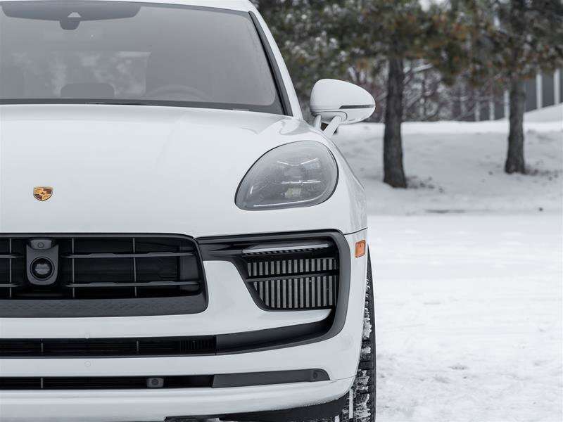 2025 Porsche Macan S AWD Premium Pkg Plus|21 RS Spyder Design Wheels| thumb 9