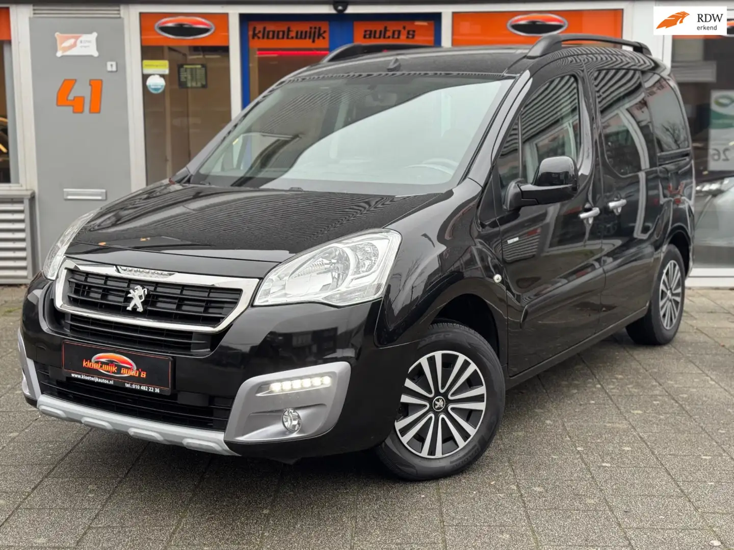 Peugeot Partner Tepee 1.2 T Active Navigatie 5-Persoons Cruise Tre Zwart - 1