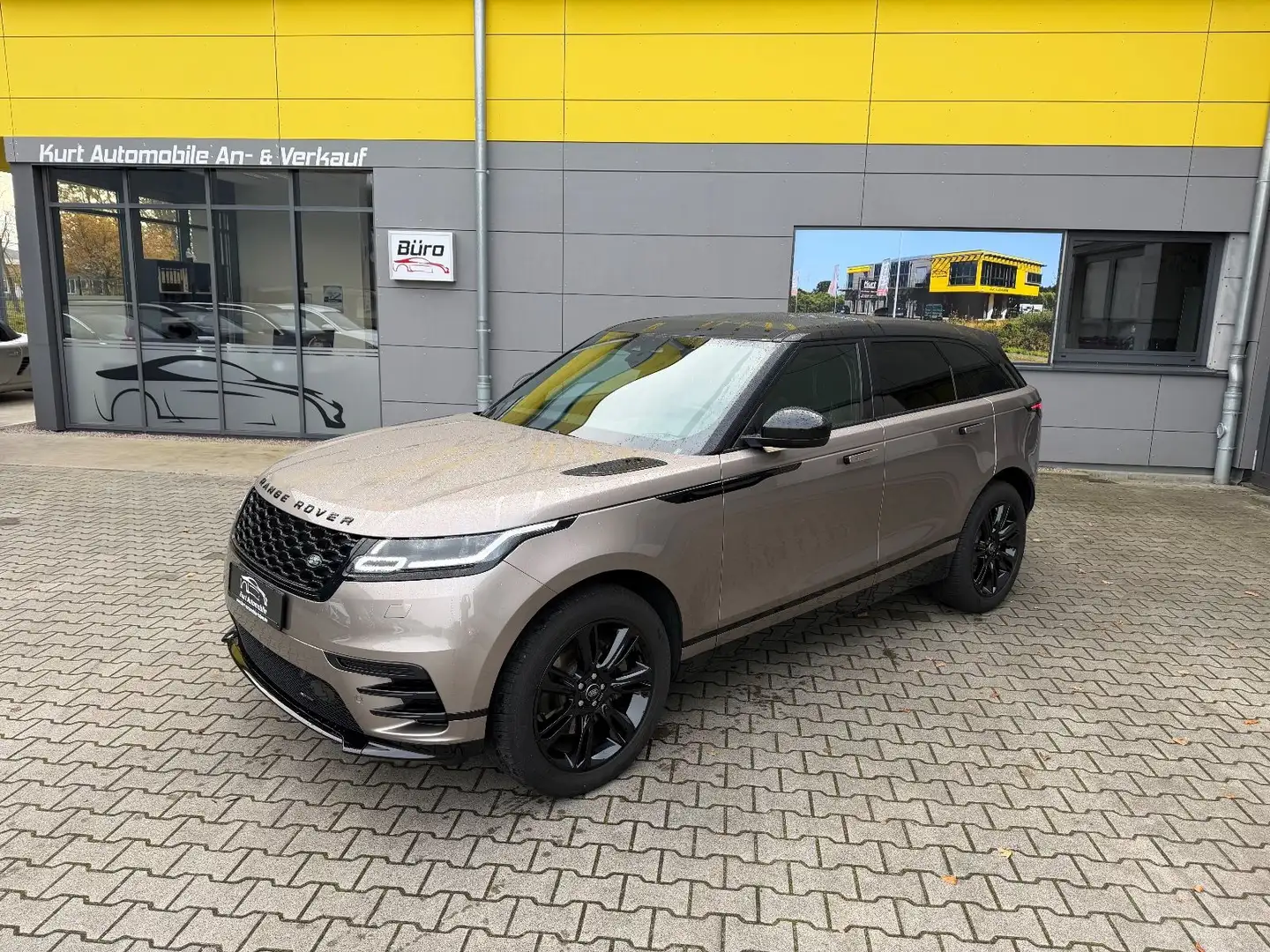 Land Rover Range Rover Velar R-Dynamic/PANO/TOUCH/KEYLESS Braun - 2