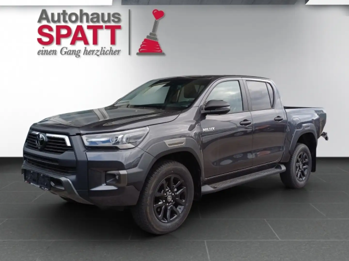 Toyota Hilux 2,8 DK Invincible 4WD Aut. 2026 !! Nova Befreiter Grau - 1
