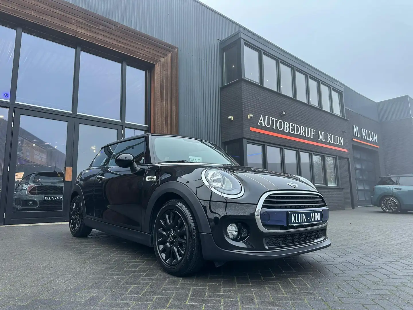 MINI Cooper Mini 1.5 Business 136pk/Navi/Airco/Ned auto/Nap Zwart - 1