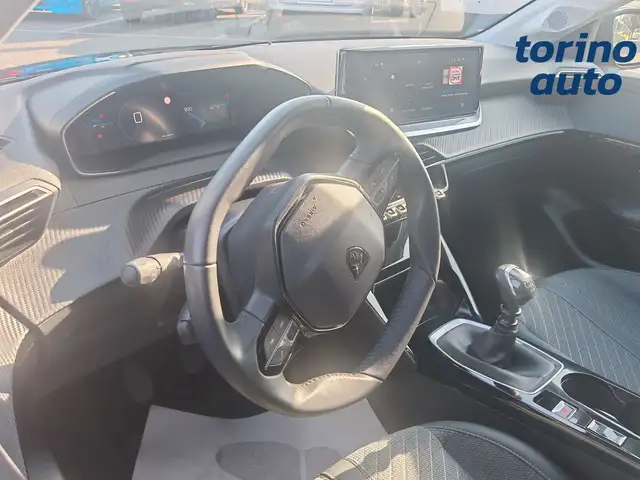 Peugeot 208 view 7