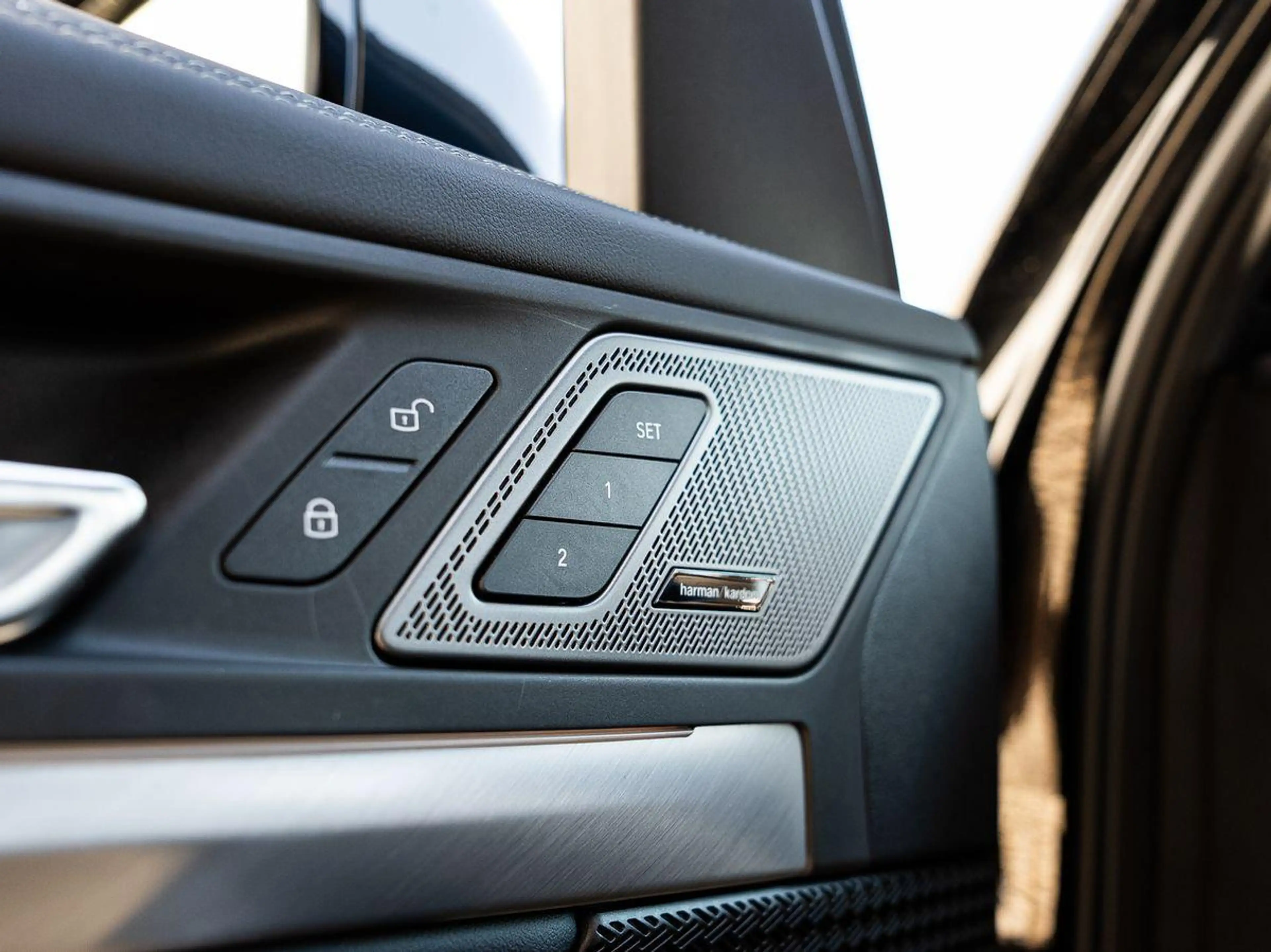 BMW X1 xDrive20d M-Sport PRO AHK PANO ACC HuD eSitze — photo 12