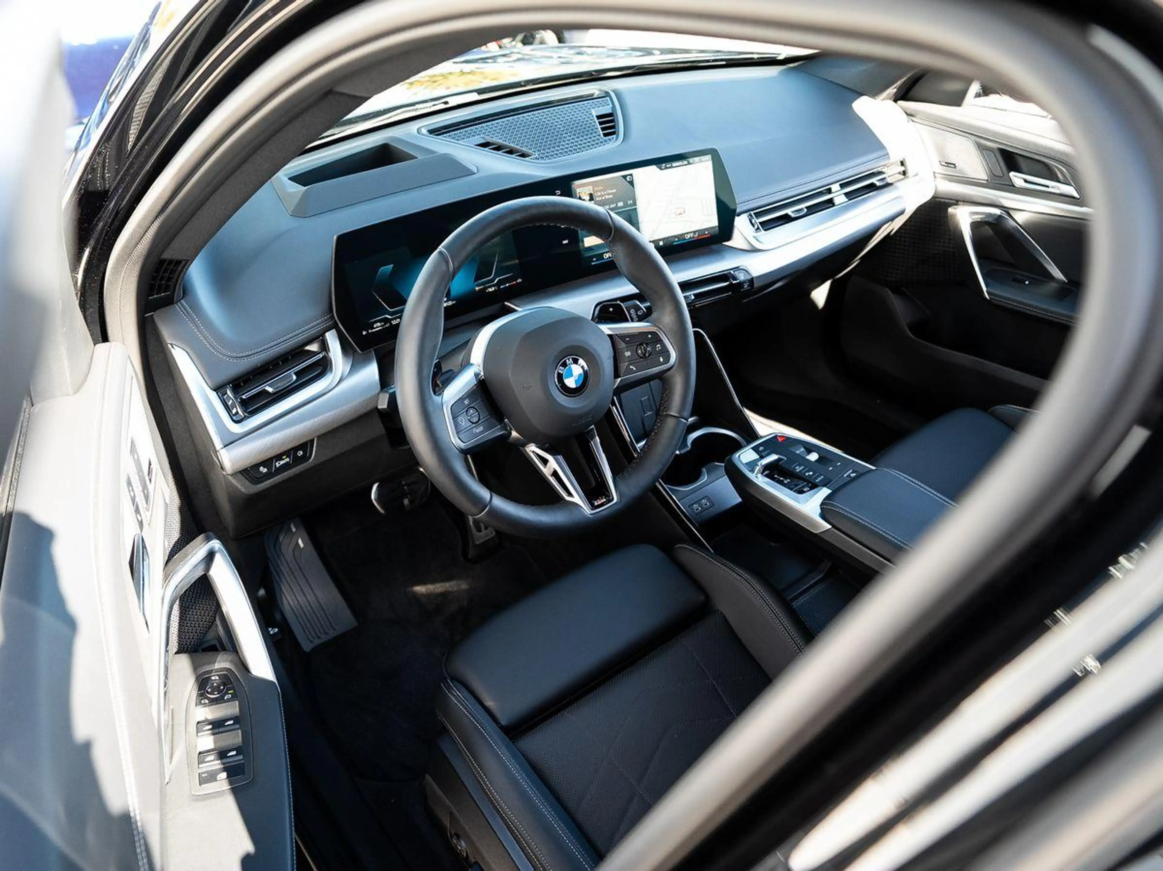 BMW X1 xDrive20d M-Sport PRO AHK PANO ACC HuD eSitze — photo 11