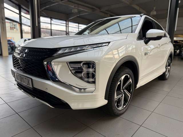 Imagine Mitsubishi Eclipse Cross Plus Select Hybrid 4WD, Automatik,