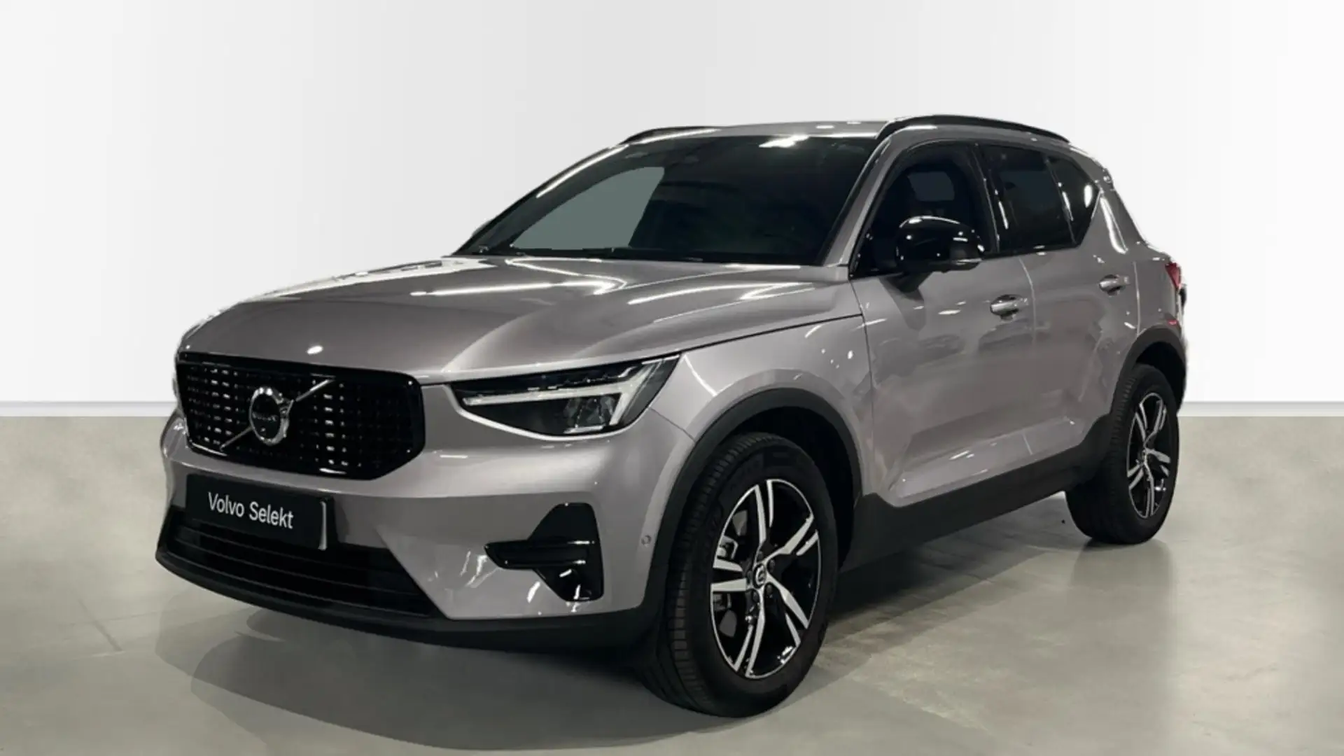Volvo XC40 2.0 B3 MHEV PLUS DARK DCT 163 5P - 1
