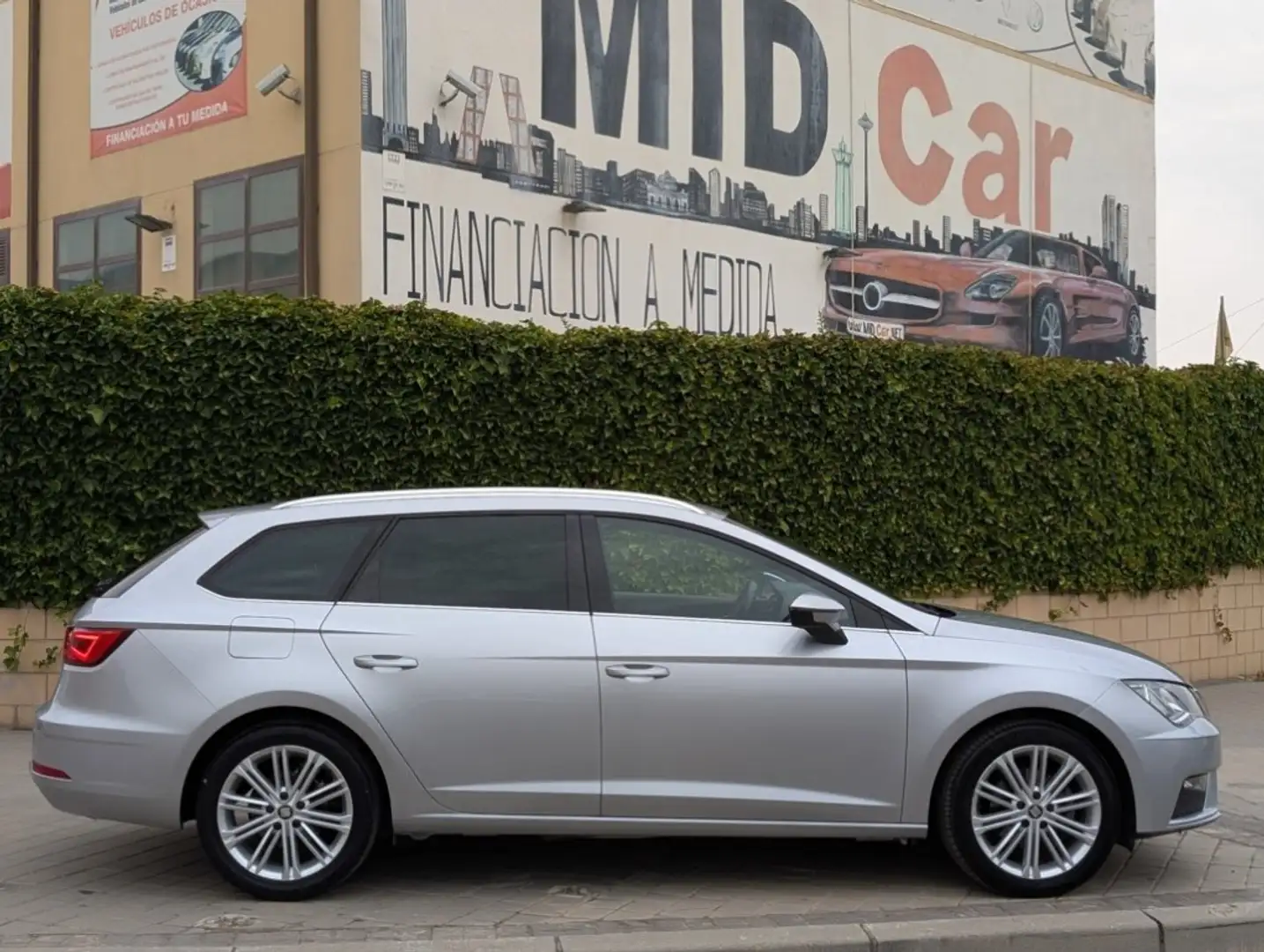 SEAT Leon ST 1.5 TGI GNC S&S Xcellence DSG7 130 Gris - 2