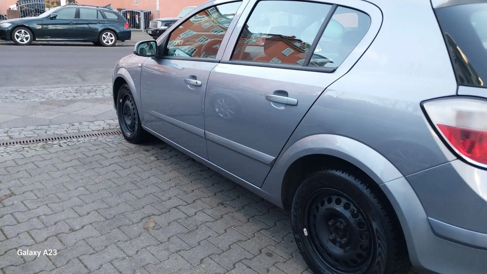Opel Astra H Lim. Edition/ TÜV NEU / GARANTIE 24 Argento - 2
