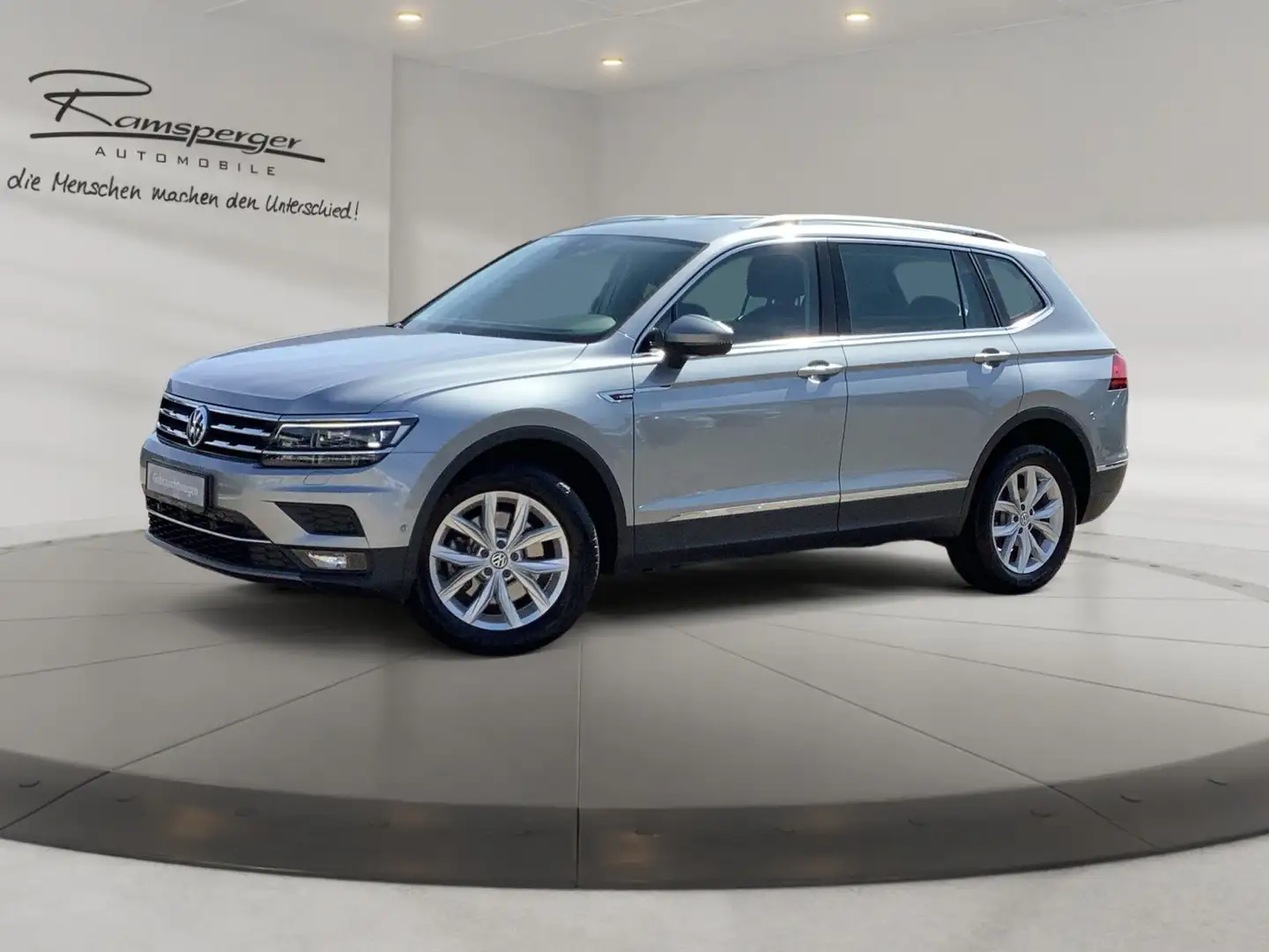 Volkswagen Tiguan Allspace 2.0 TDI DSG Highline 4M. AHK ACC Silber - 2