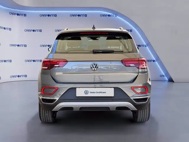Volkswagen T-Roc view 5