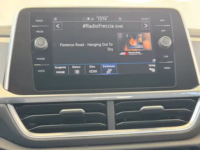 Volkswagen T-Roc view 24