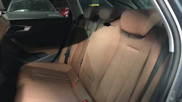 Audi A4 Allroad view 11