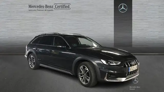 Audi A4 Allroad view 3