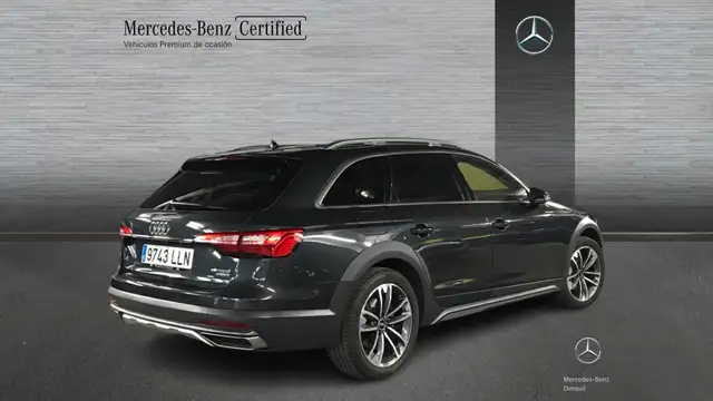 Audi A4 Allroad view 2