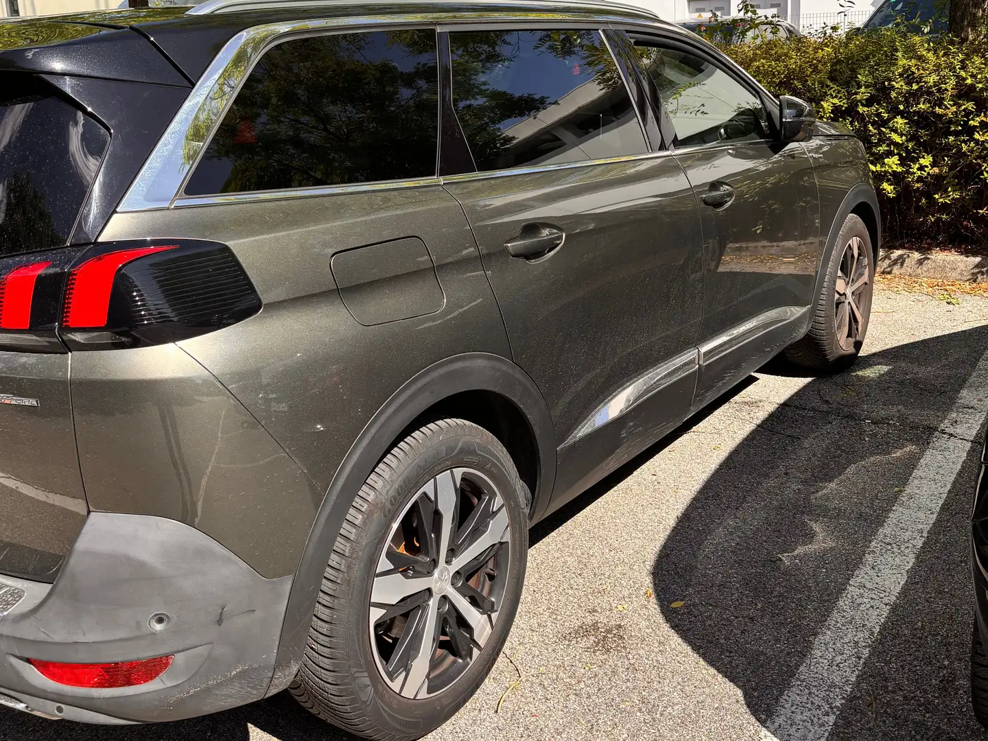 Peugeot 5008 5008 II 2016 1.6 bluehdi GT Line s Grigio - 2