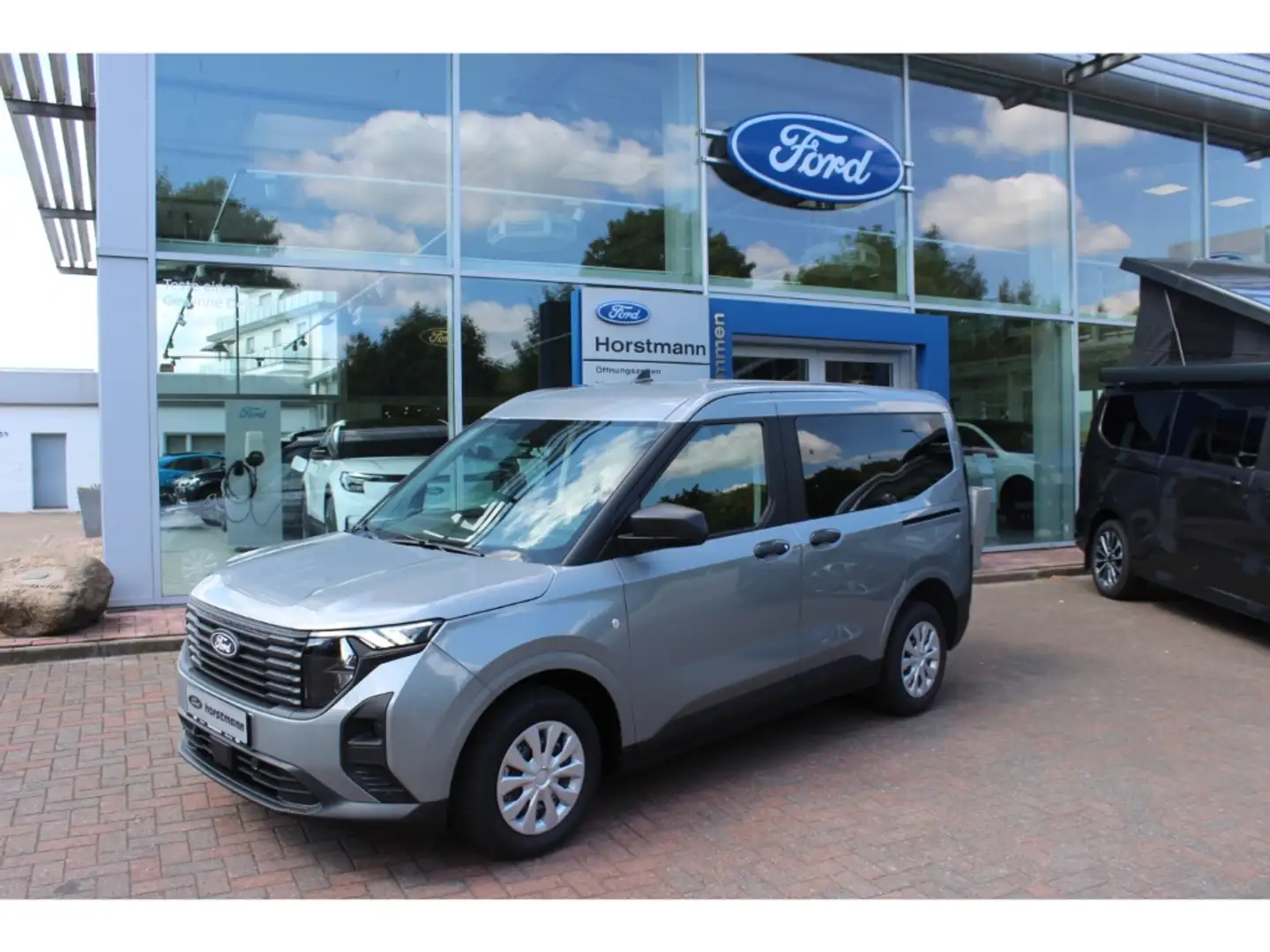 Ford Tourneo Courier TREND, KLIMAUTOM.,BEH. WSS & SITZE, RFK Plateado - 1