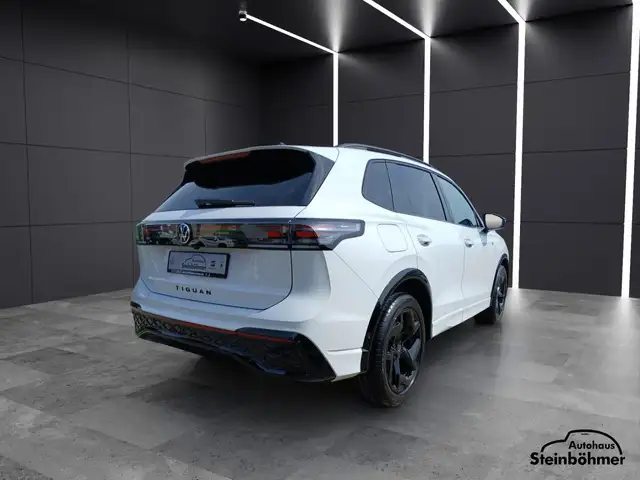 Volkswagen Tiguan view 8