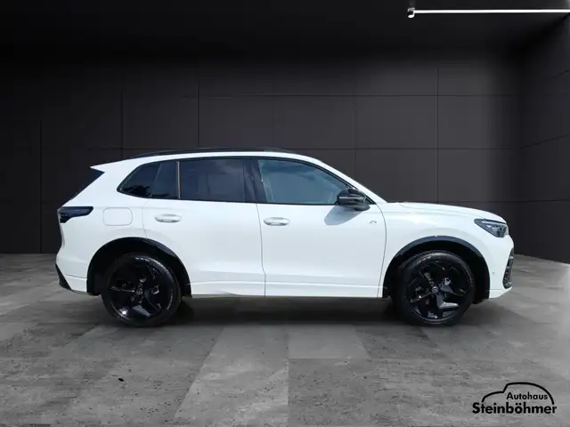 Volkswagen Tiguan view 9