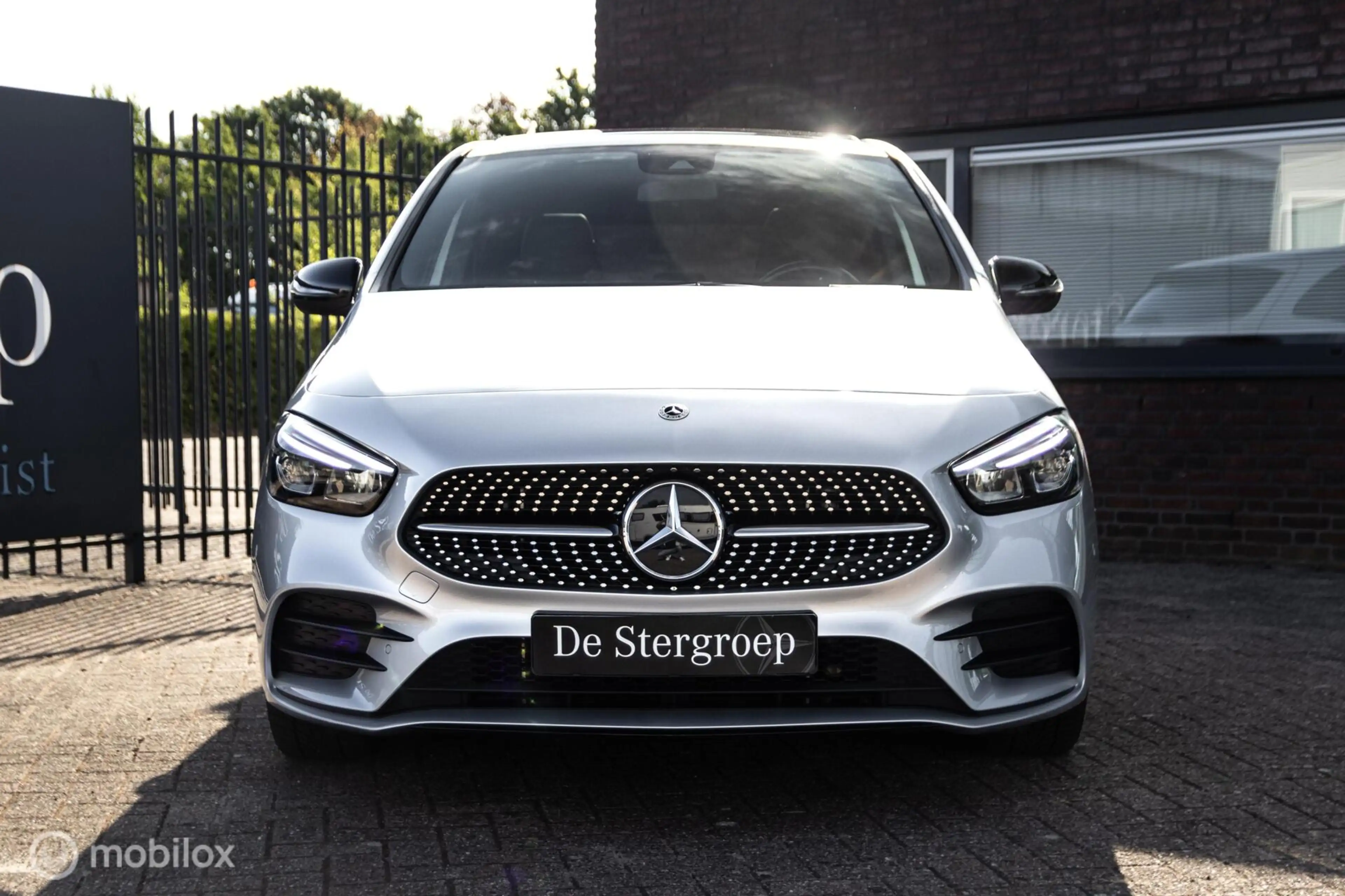 Mercedes-Benz B 250 e Business Solution AMG Limited — photo 3
