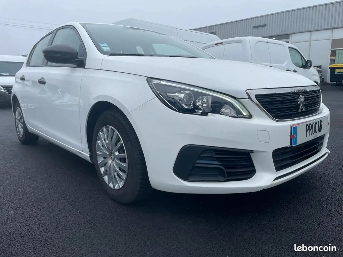 Peugeot 308 1.6 bluehdi 100 s&s access tva Blanc - 2
