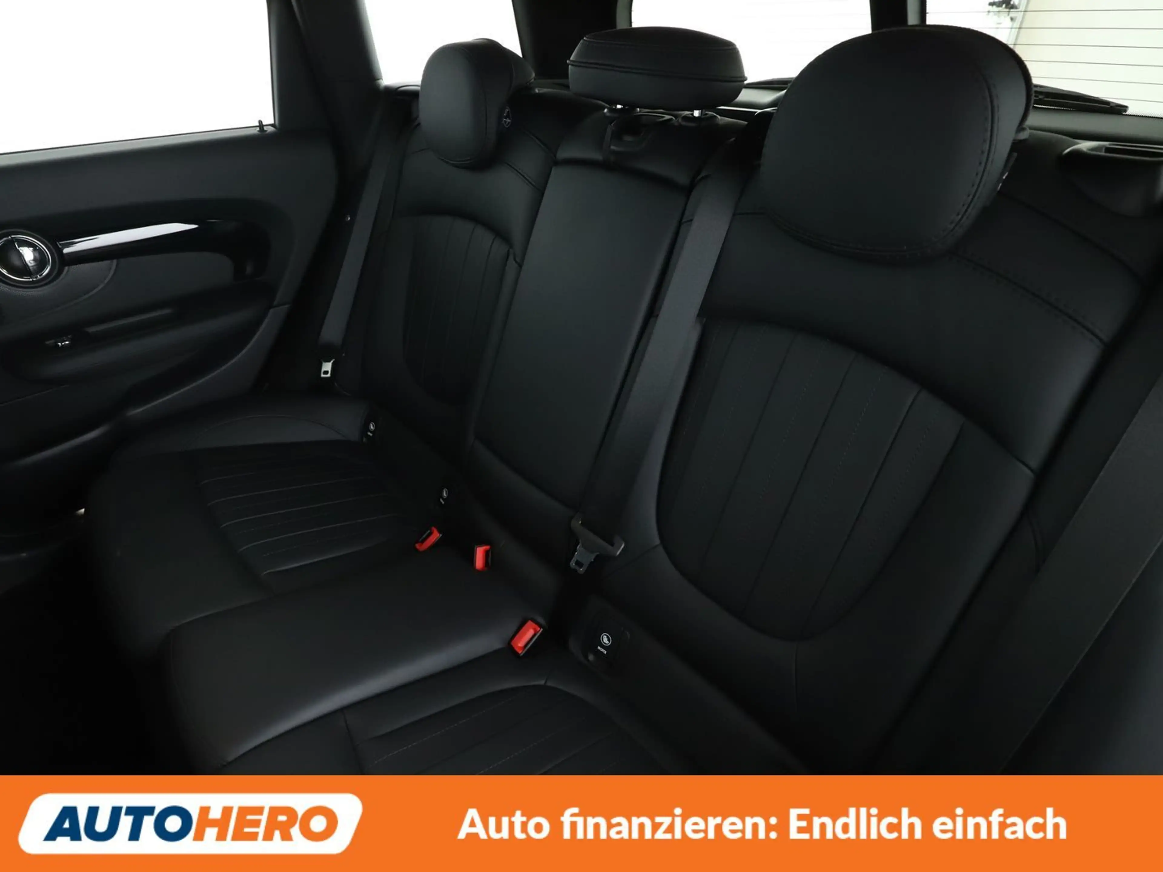 MINI Cooper S Clubman Cooper S Yours Trim Aut.*NAVI*CAM*SHZ*PDC*ALU* — photo 14