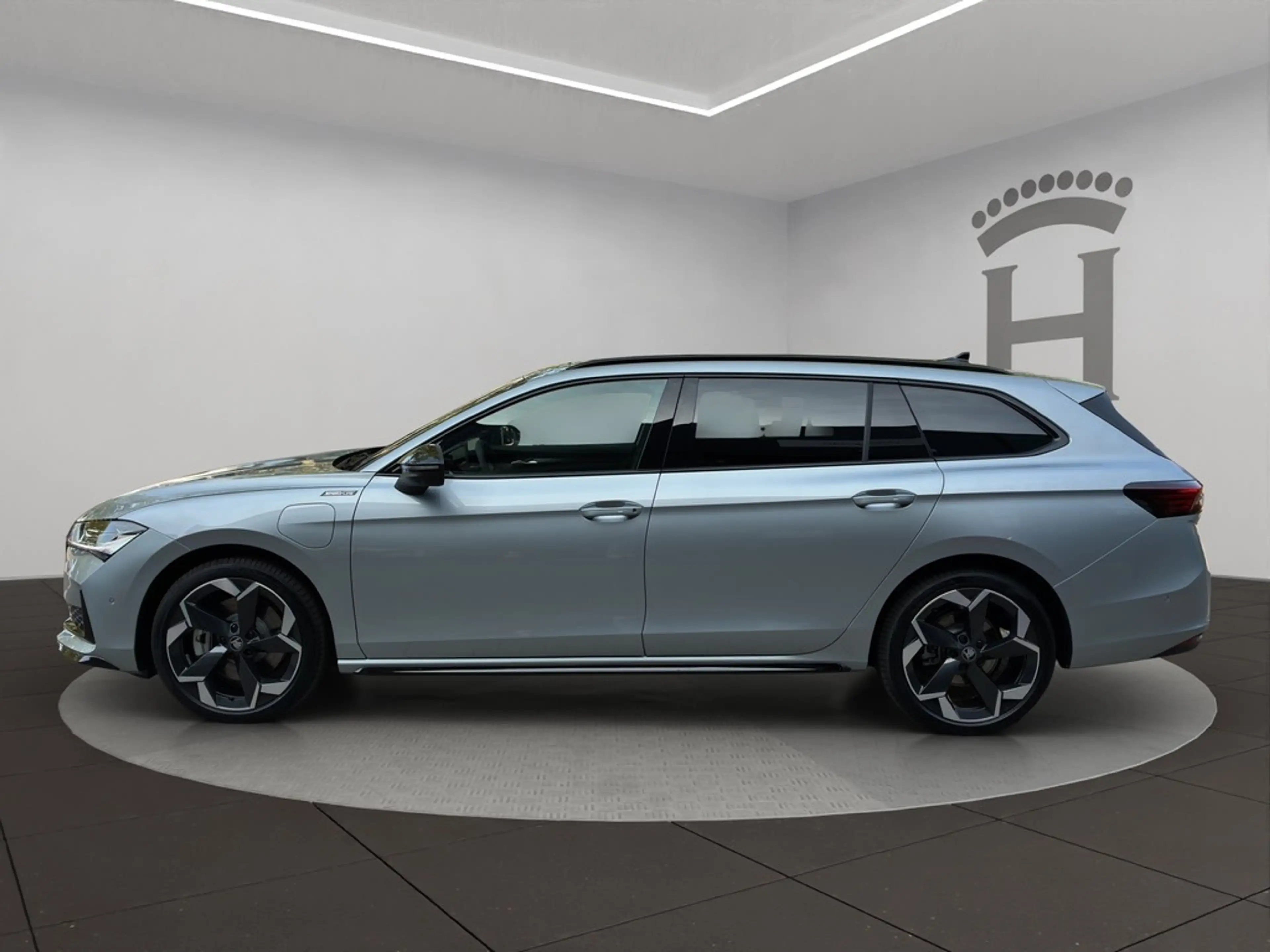 Skoda Superb Combi Sportline 1.5 TSI iV 150 kW 150 kW Sportline — photo 2