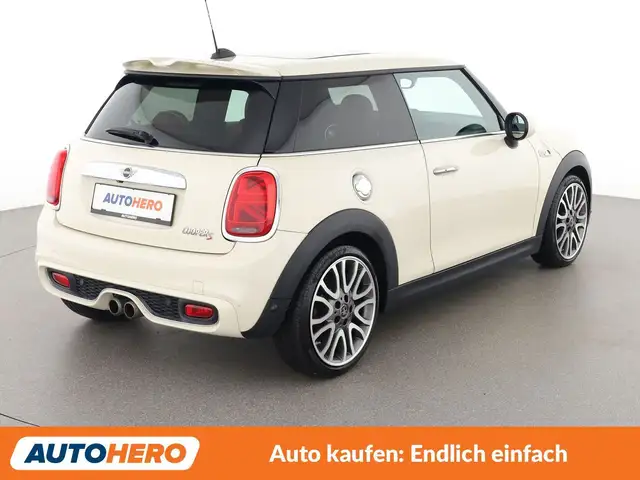 Mini Hatch view 6