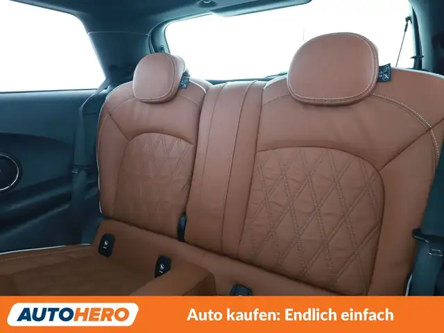 Mini Hatch view 14