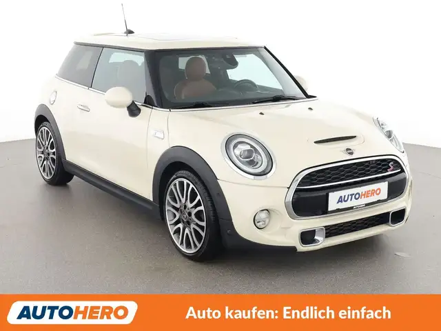 Mini Hatch view 8