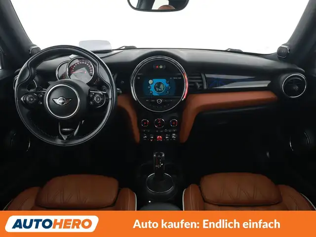 Mini Hatch view 12