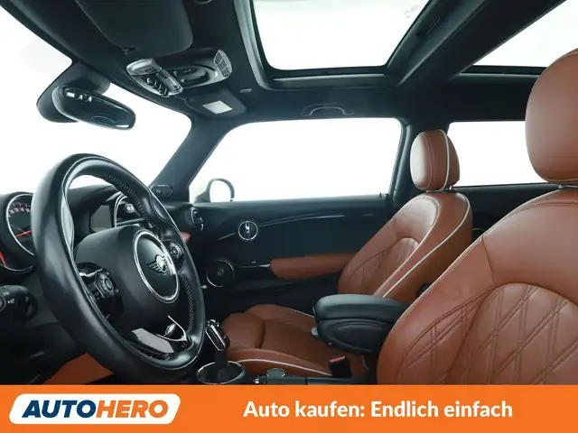Mini Hatch view 10