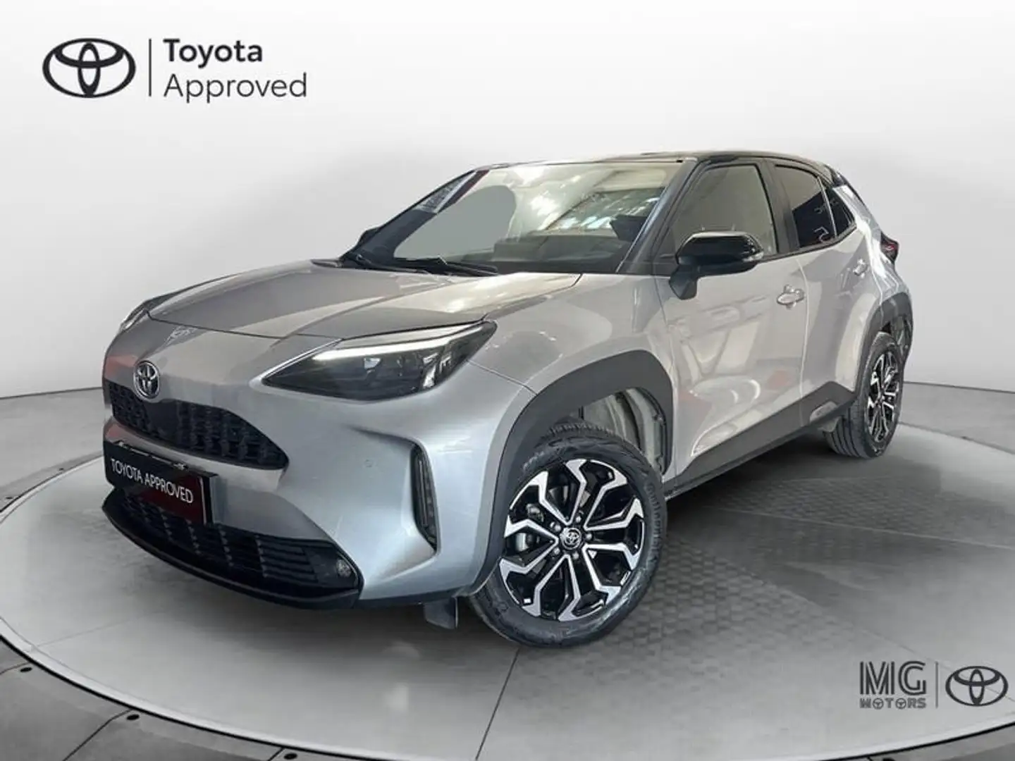 Toyota Yaris Cross 1.5 Hybrid 5p. E-CVT AWD-i Trend - 1