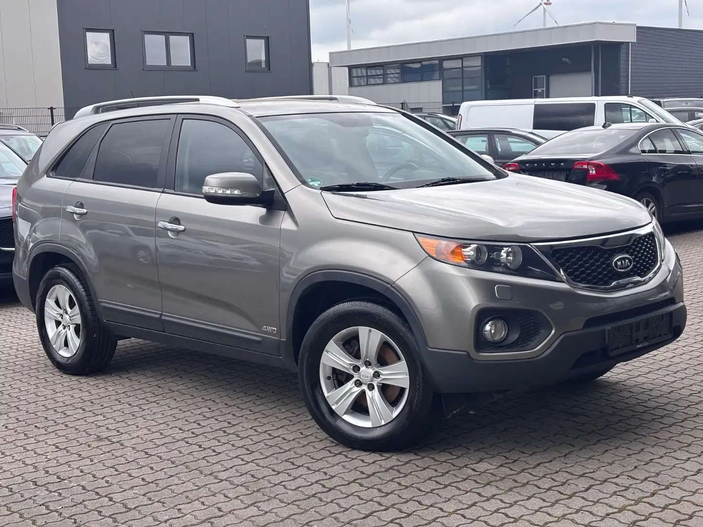 Kia Sorento 2,2 CRDI  4WD-Xenon-Leder-Navi-Eur5 Silber - 1