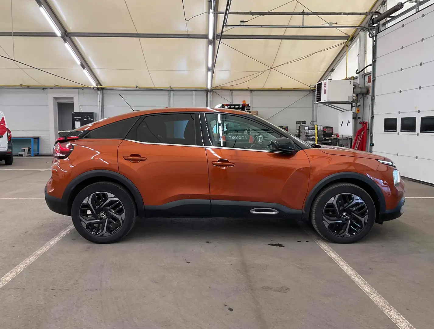 Citroen C4 C4 1.2 PureTech Shine Pack Orange - 2