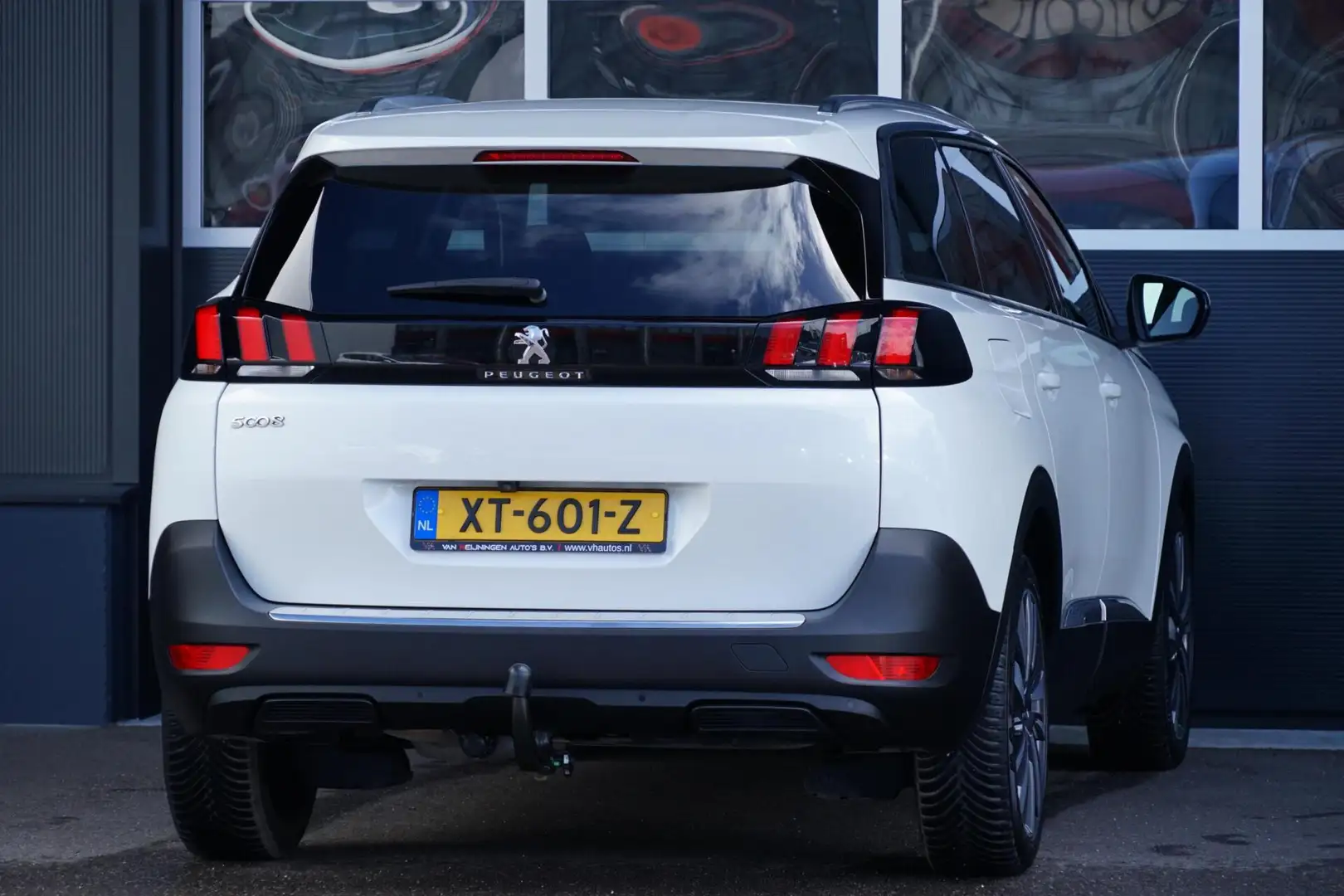 Peugeot 5008 1.2 PureTech Allure, NL, 7 pers. trekh. dis. v.v. Weiß - 2